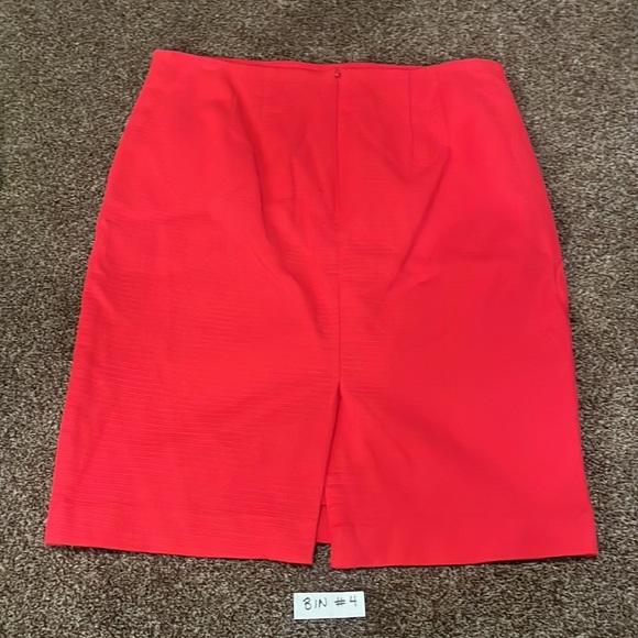 Bundle! All are size 10! 4 are Ann Taylor, 1 is LOFT. All in great condition! - Picture 12 of 16